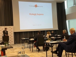 IMG 47dc092519ade103db759136934794ad V 1