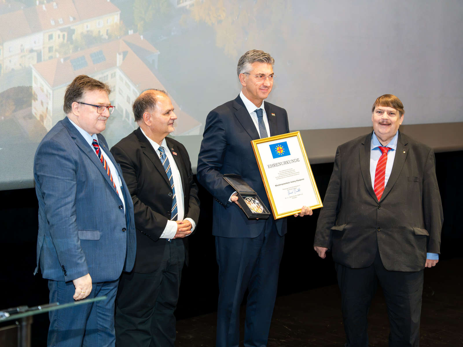 Paneuropska unija konferencija 01