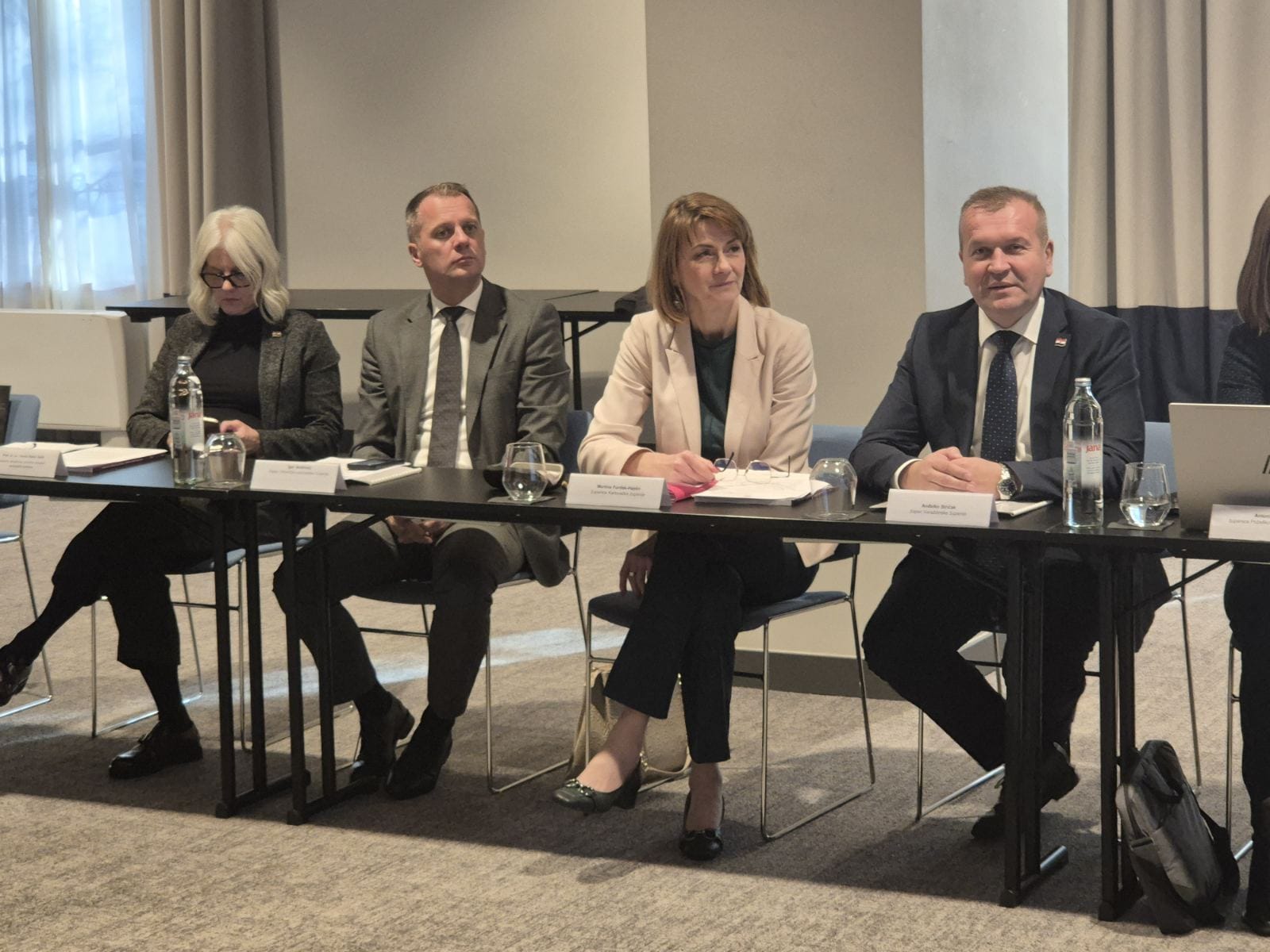 WhatsApp Image 2025 12 01 at 14.04.24