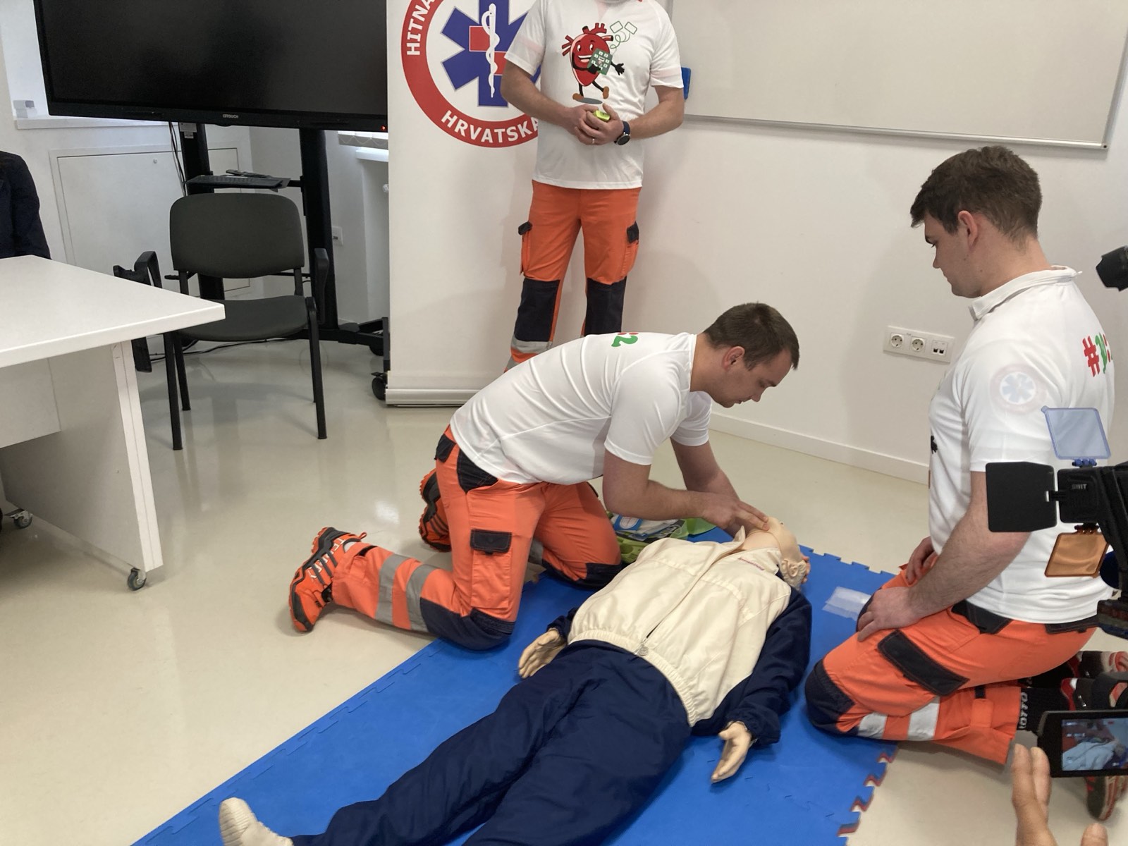 IMG dc175c14c8d5cba8953bc9be2aad0ba7 V