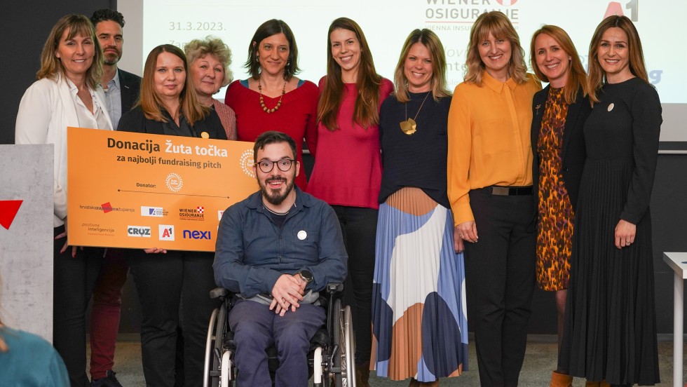 big hnIbX7s5DGk7yAXr0Wcu