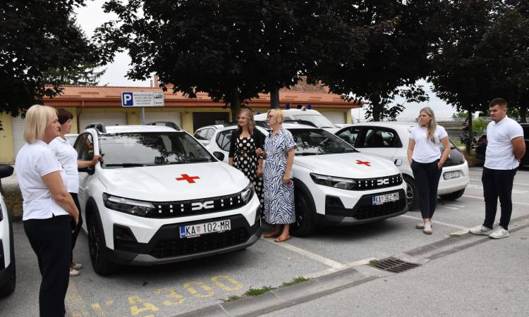 4 nova vozila za Ustanovu za zdravstvenu njegu u kući