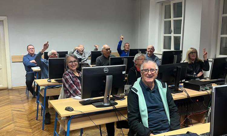 Veleučilište 60+: „Motivacija i osmijeh na licima ljudi dokazuju da učenje ne prestaje s godinama!“